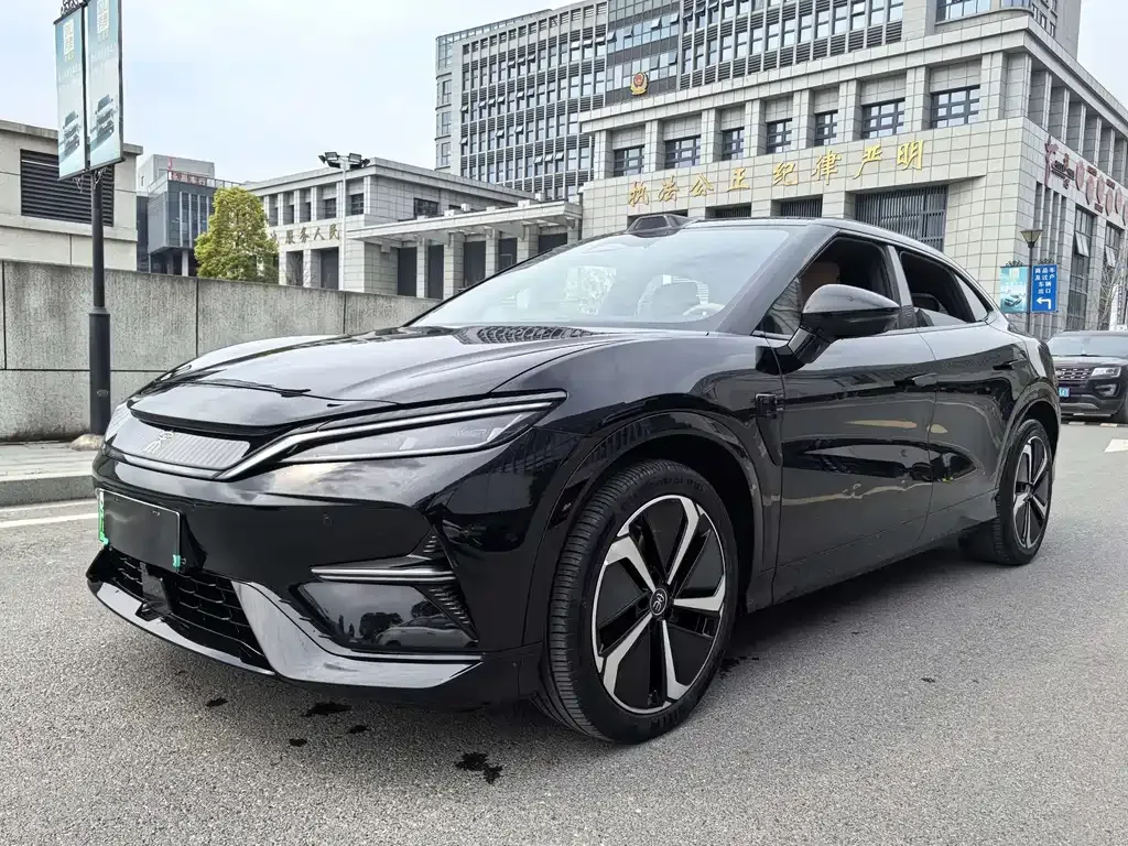 BYD L EV 2025 из CN, фото 1