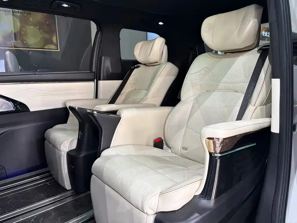 GAC Motor Trumpchi M8 — фото 2