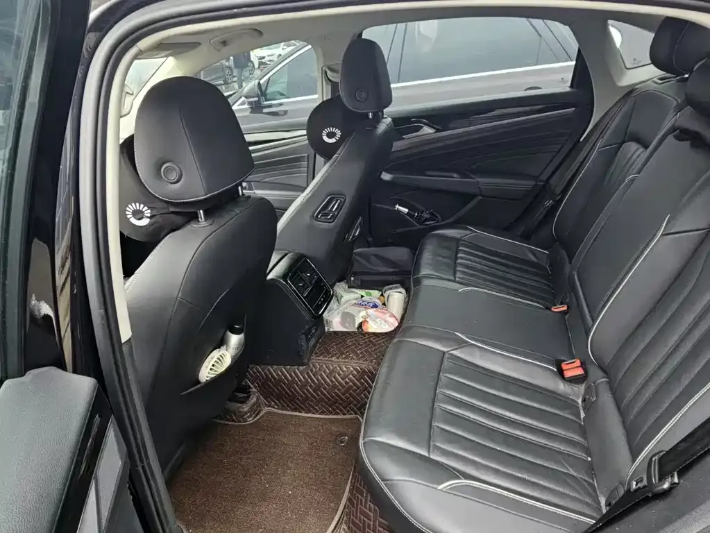 Volkswagen Passat — фото 5