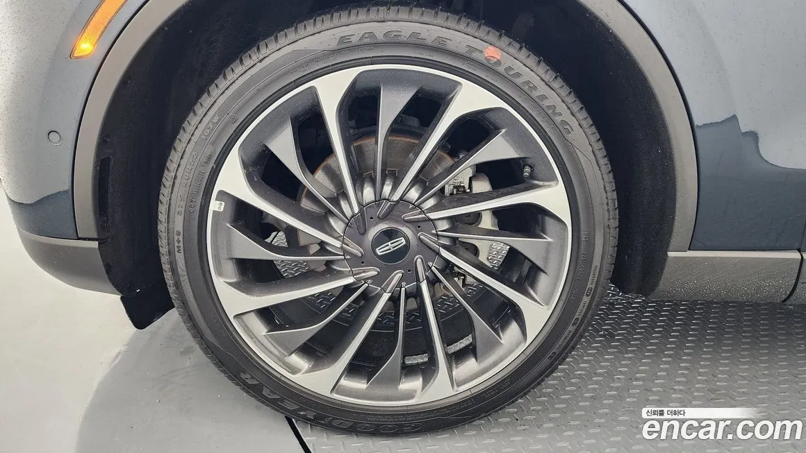 Lincoln Aviator 2023 из KR, фото 9