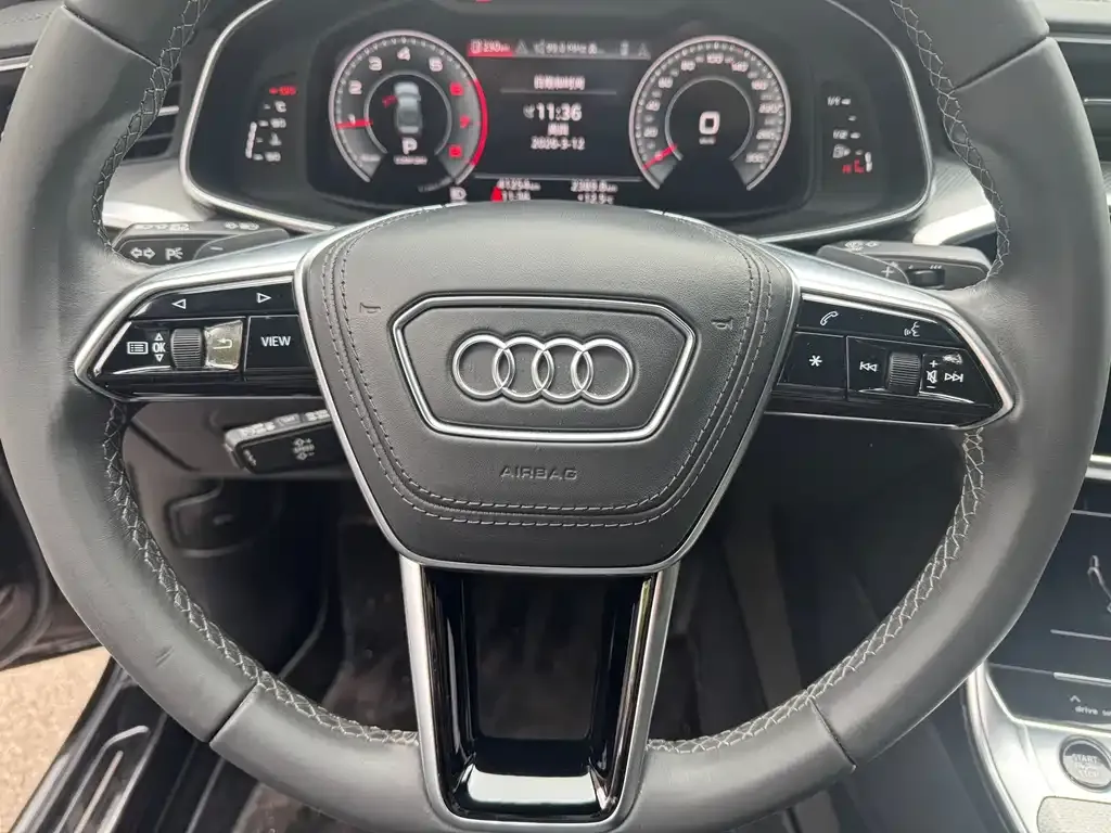 Audi A6L — фото 8