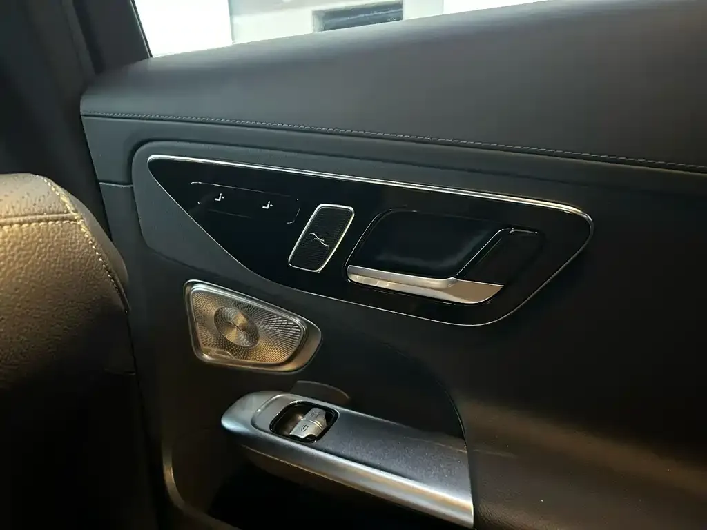 Mercedes-Benz C-Class 2023 из CN, фото 3