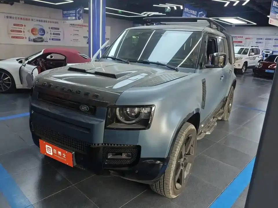 Land Rover Defender — фото 1