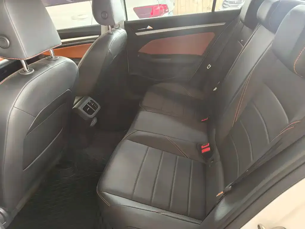 Volkswagen Bora 2024 из CN, фото 4