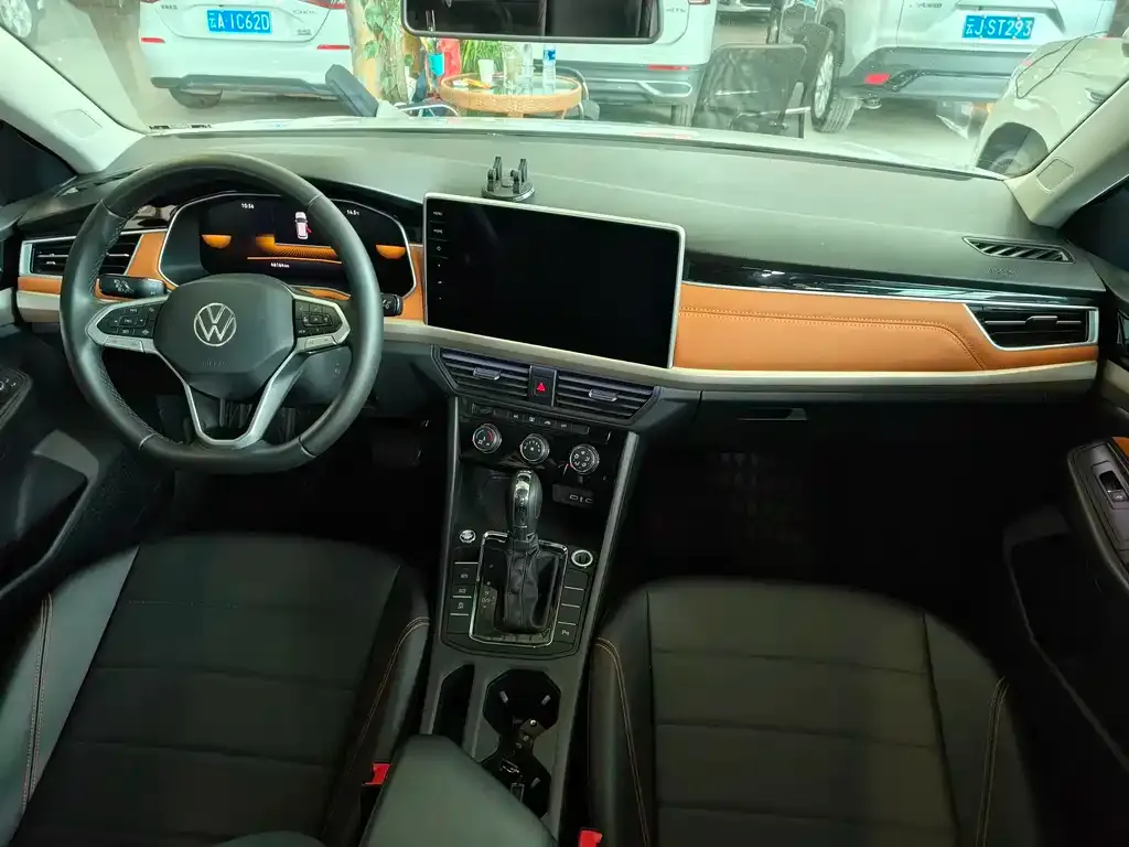 Volkswagen Bora 2024 из CN, фото 6