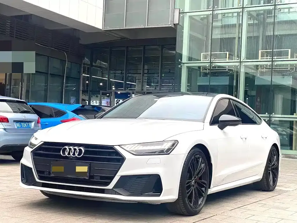 Audi A7 — фото 1