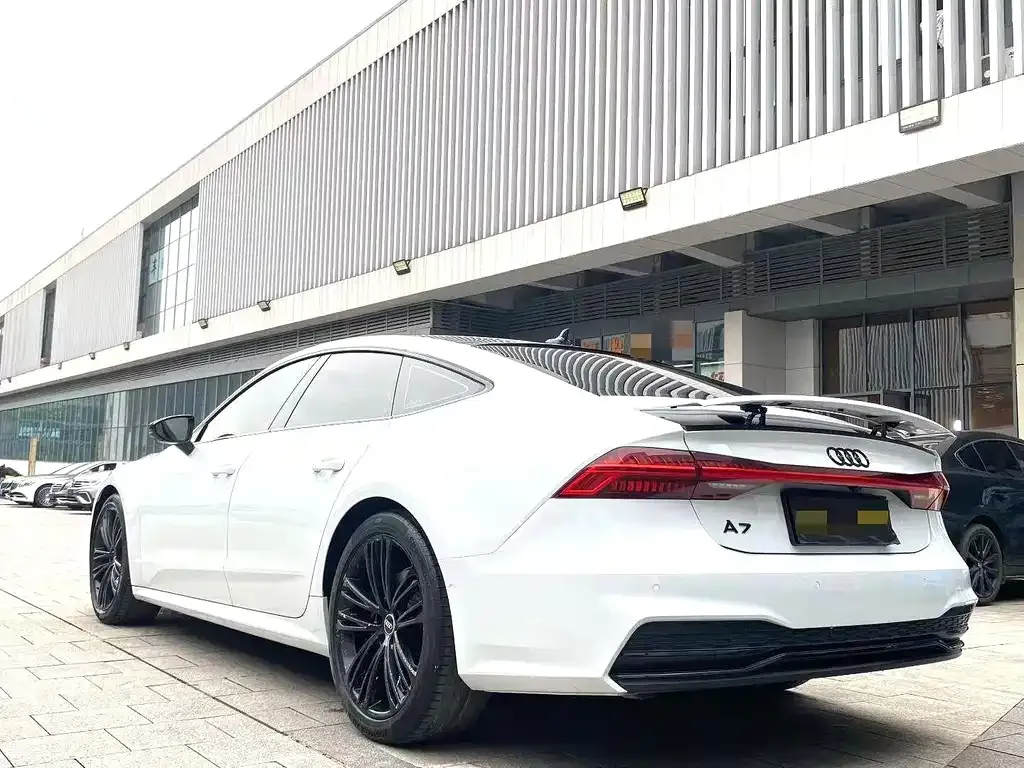Audi A7 — фото 5