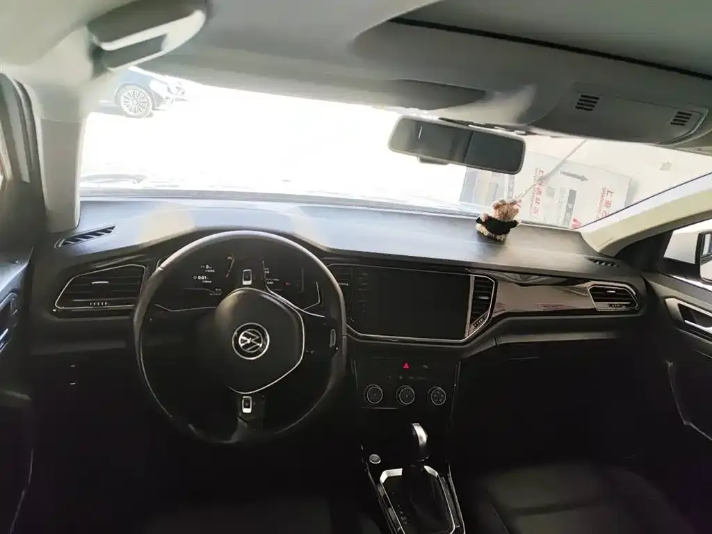 Volkswagen T-Roc 2023 из CN, фото 8