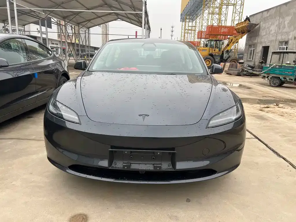Tesla Model 3 — фото 5