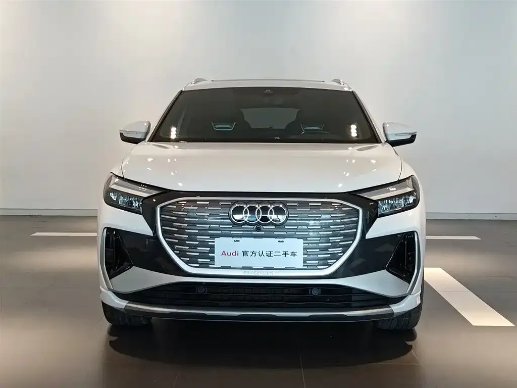 Audi Q4 e-tron — фото 6