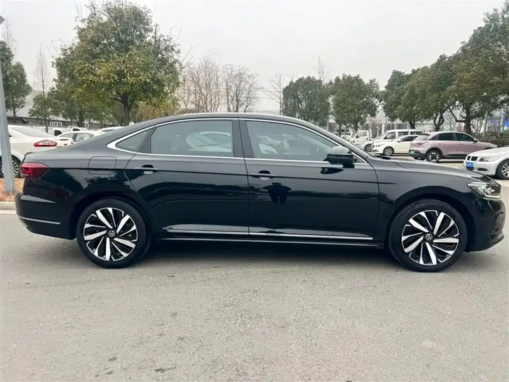 Volkswagen Passat — фото 2