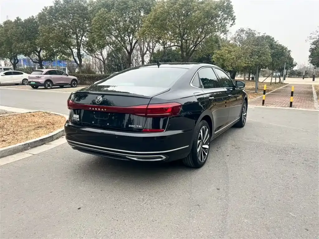 Volkswagen Passat — фото 5