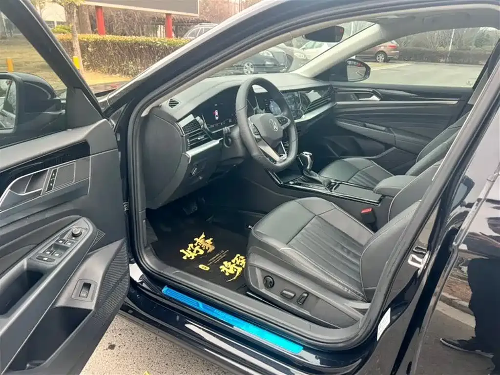Volkswagen Passat — фото 8