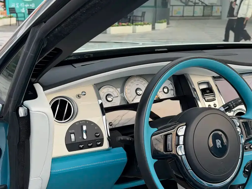 Rolls-Royce Dawn 2021 из CN, фото 8