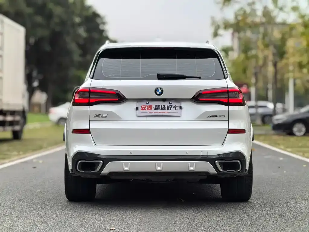 BMW X5 (Import) — фото 10