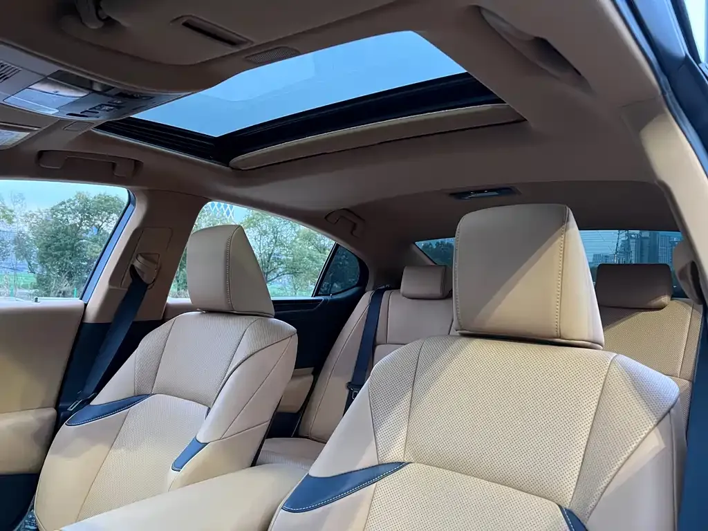 Lexus ES 2023 из CN, фото 3