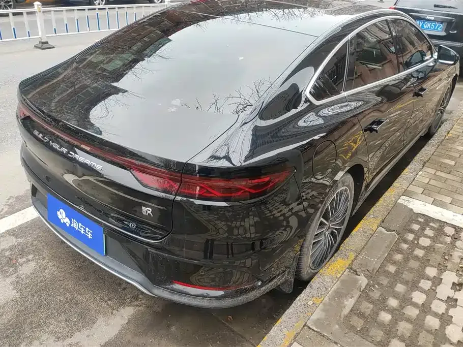 BYD Han — фото 10