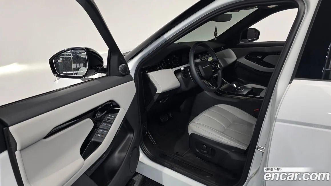 Land Rover Range Rover Evoque 2026 из KR, фото 10