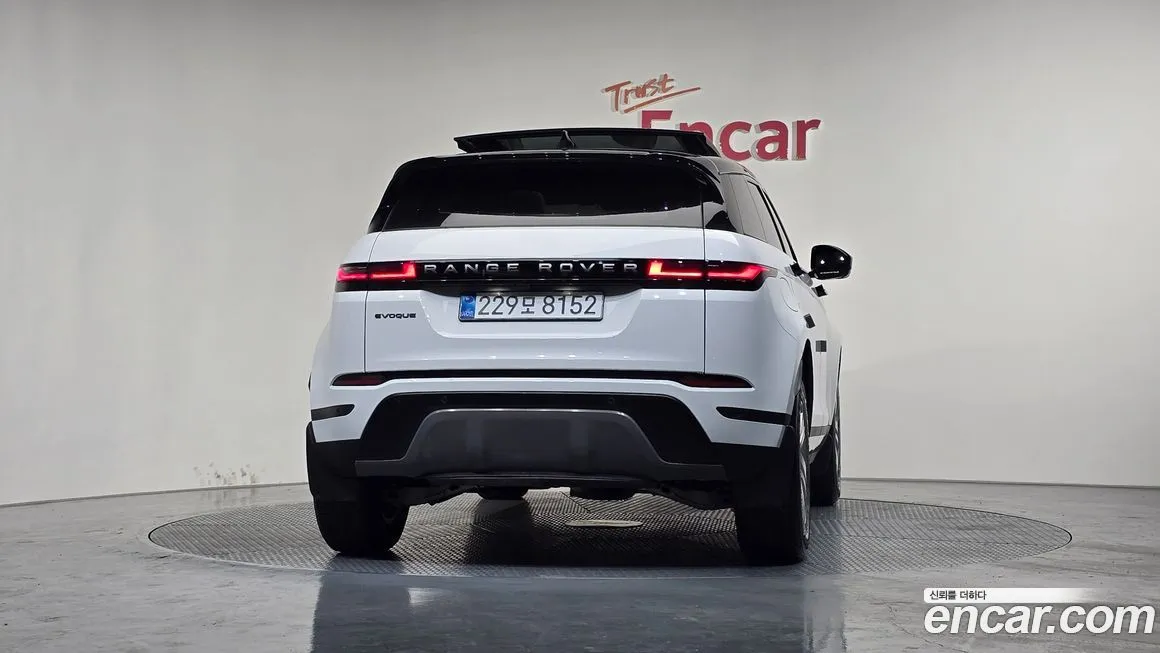 Land Rover Range Rover Evoque 2026 из KR, фото 3
