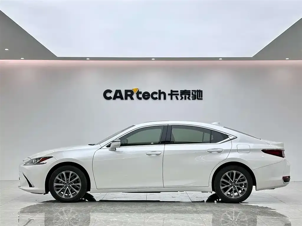 Lexus ES — фото 2