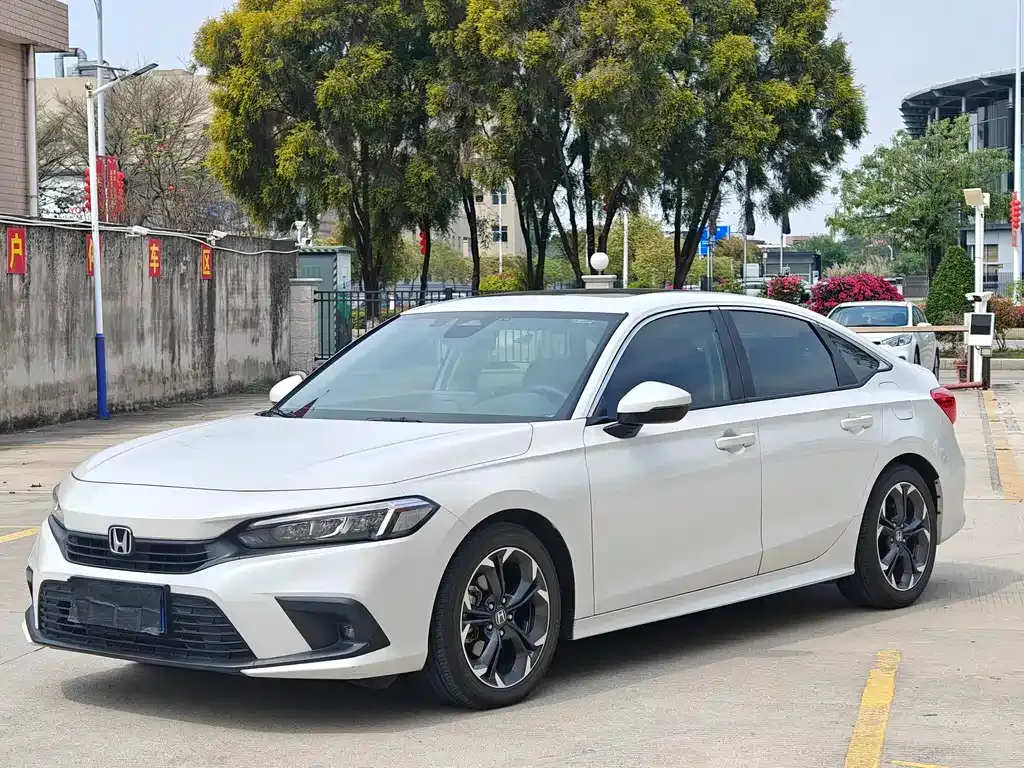Honda Civic — фото 1