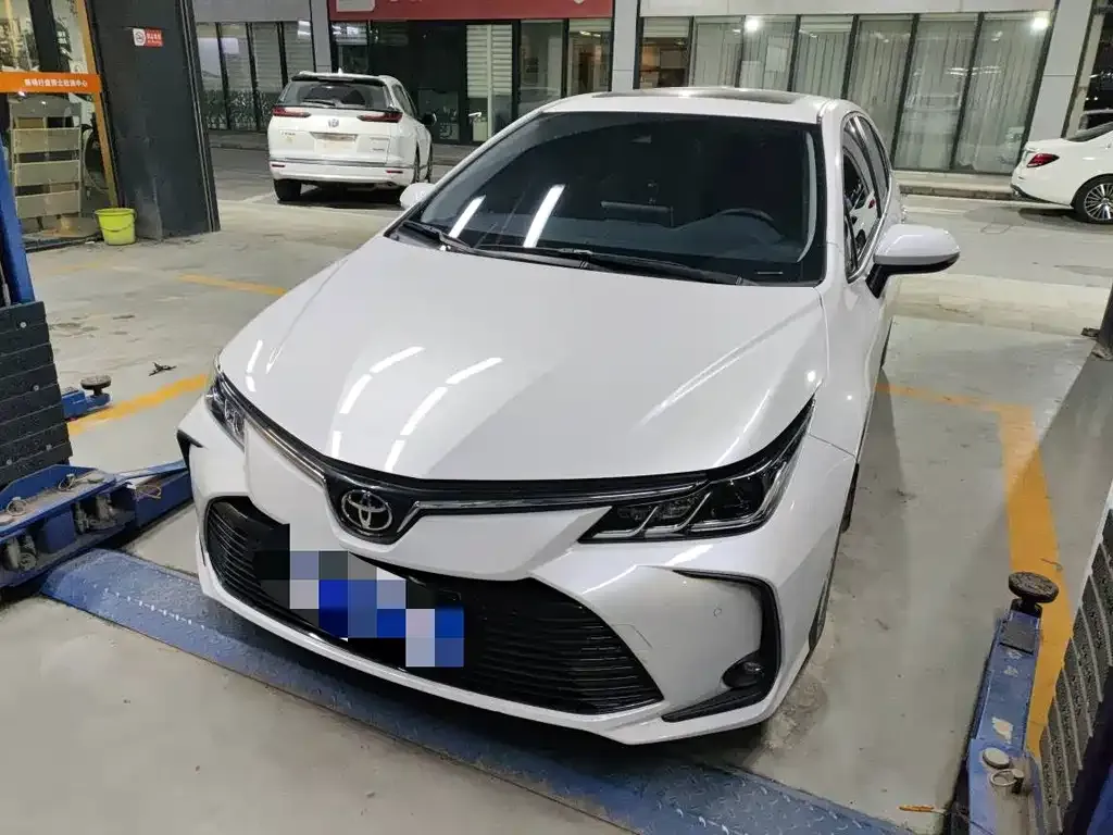 Toyota Corolla 2022 из CN, фото 1