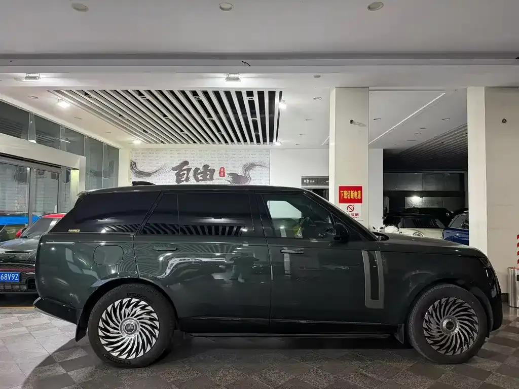 Land Rover Range Rover 2025 из CN, фото 4
