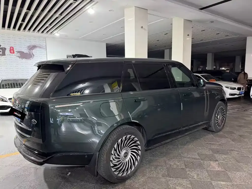 Land Rover Range Rover 2025 из CN, фото 2