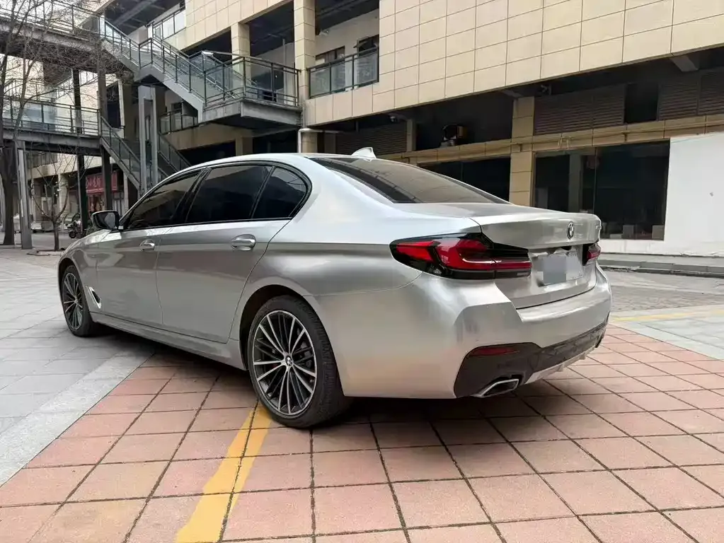 BMW 5 Series 2022 из CN, фото 2