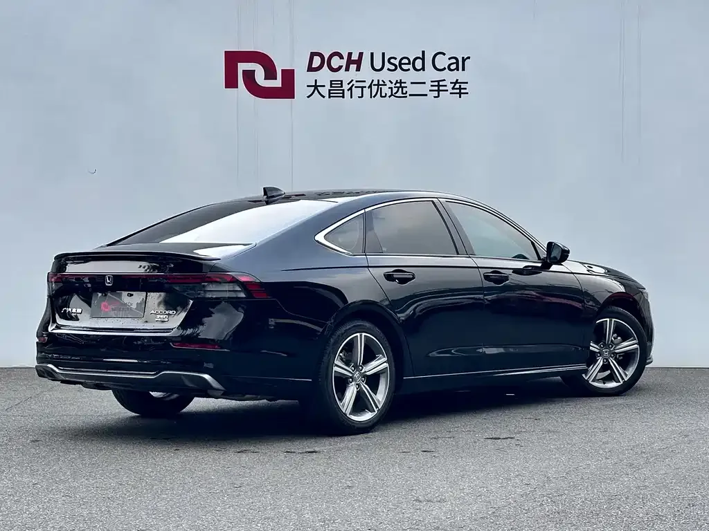 Honda Accord — фото 8