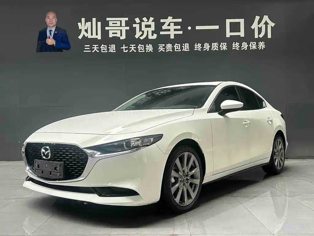 Mazda 3 Axela 2024 из CN, фото 1