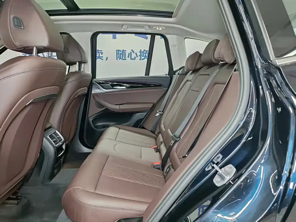 BMW X3 2024 из CN, фото 8