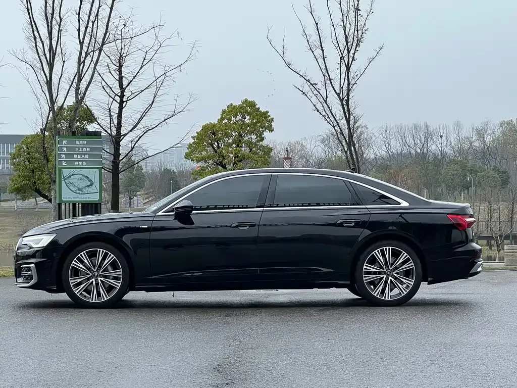 Audi A6L — фото 7