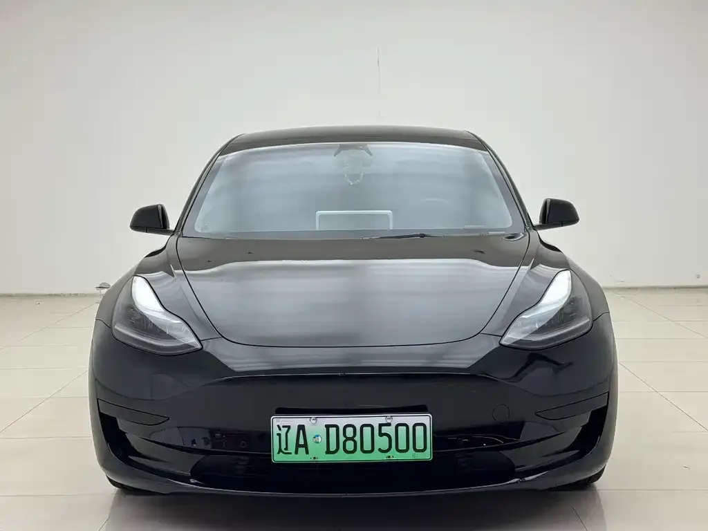 Tesla Model 3 — фото 5