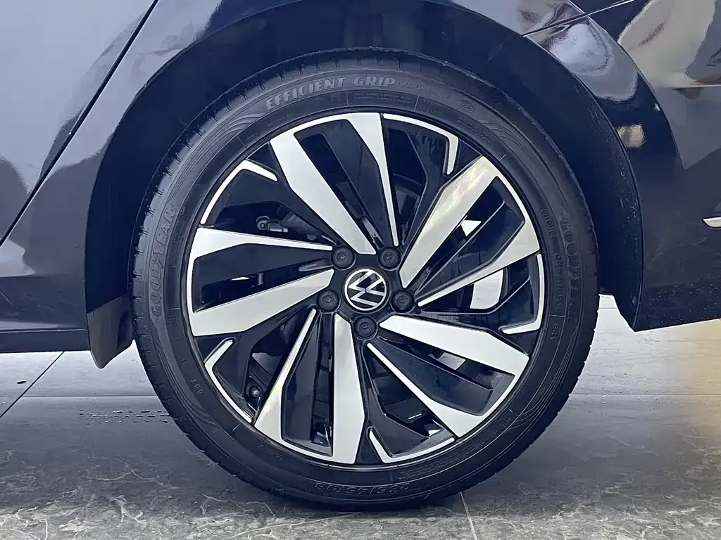 Volkswagen Passat — фото 9