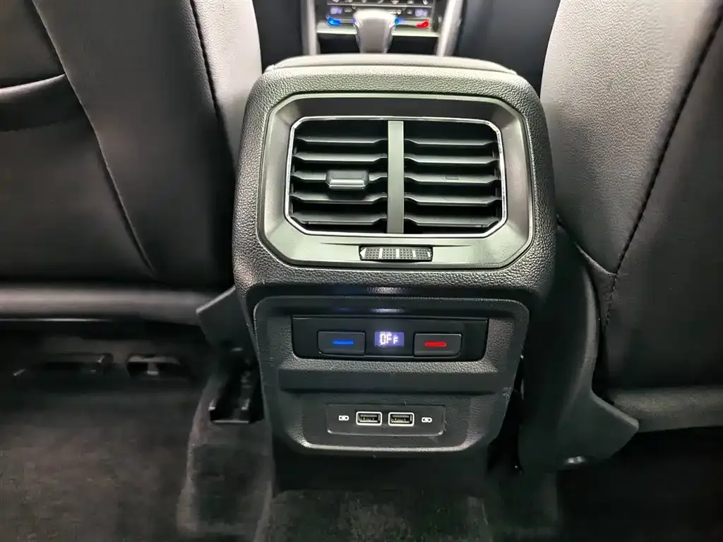 Volkswagen Tiguan L New Energy — фото 2