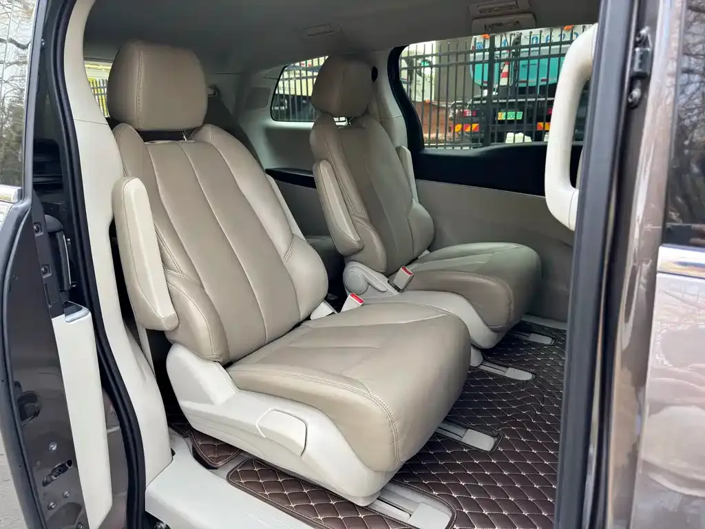 Buick GL8 2023 из CN, фото 4