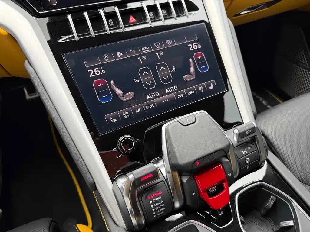 Lamborghini Urus 2023 из CN, фото 9