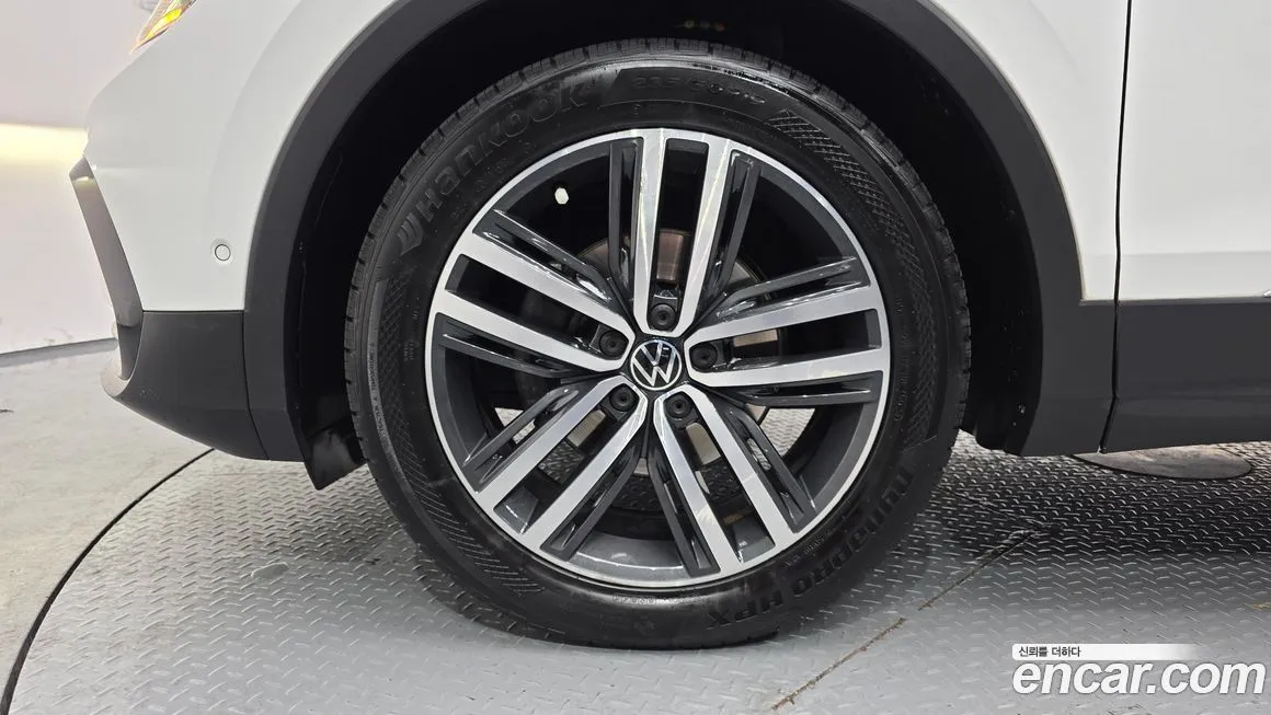 Volkswagen Tiguan 2021 из KR, фото 8