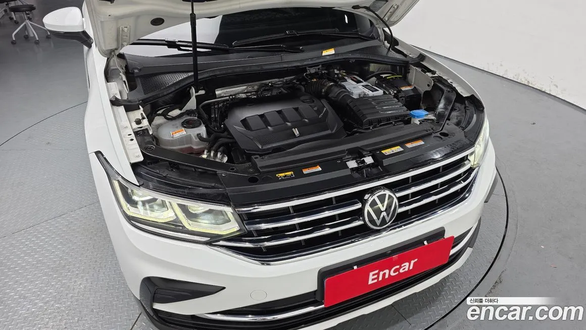 Volkswagen Tiguan 2021 из KR, фото 10