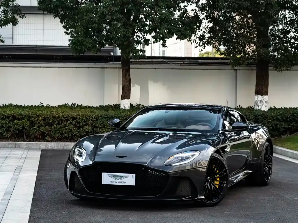 Aston Martin DBS — фото 1
