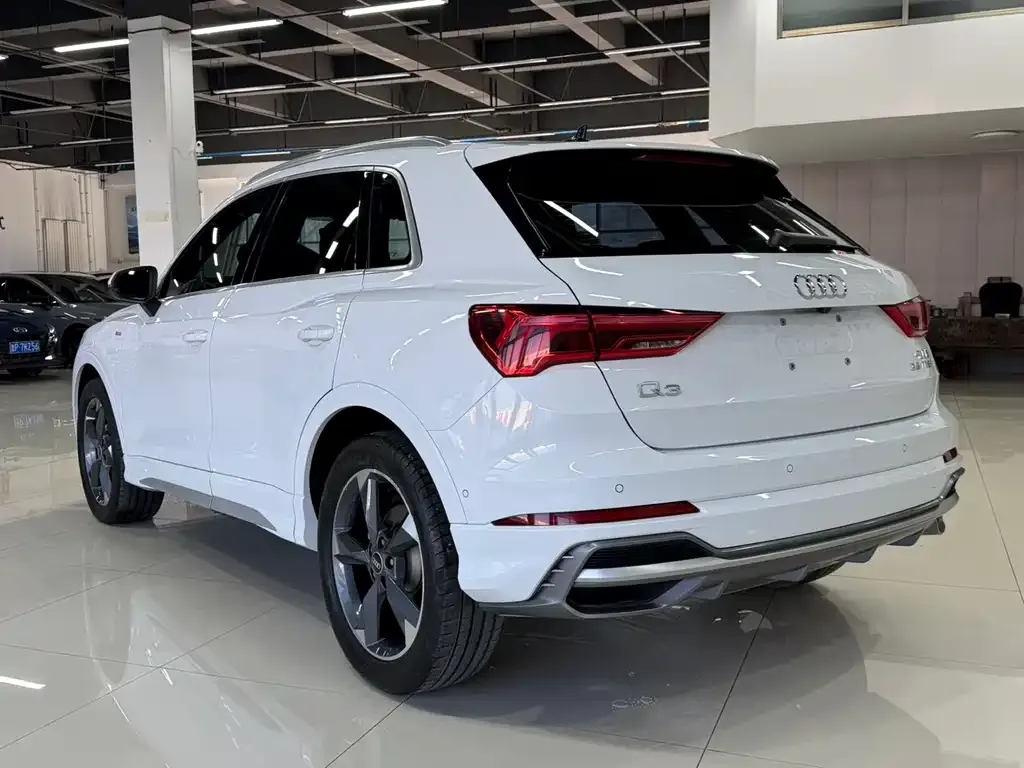 Audi Q3 2022 из CN, фото 2