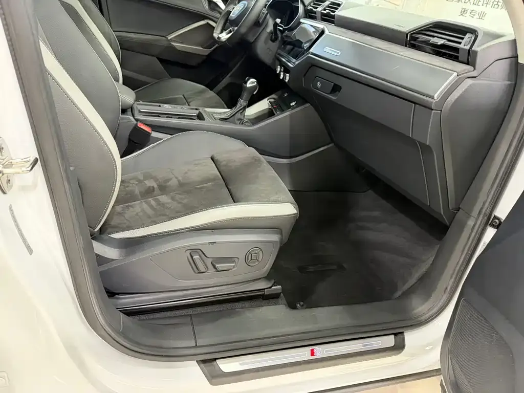 Audi Q3 2022 из CN, фото 8