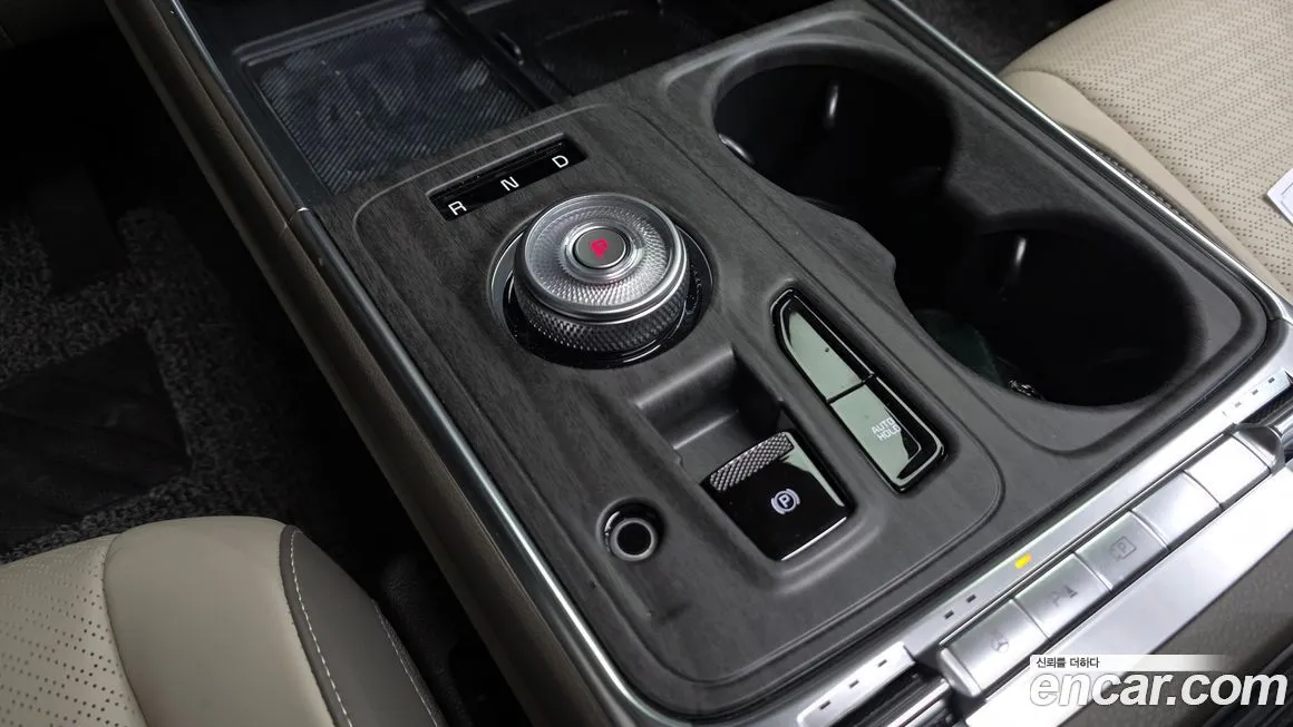 Kia Carnival — фото 10