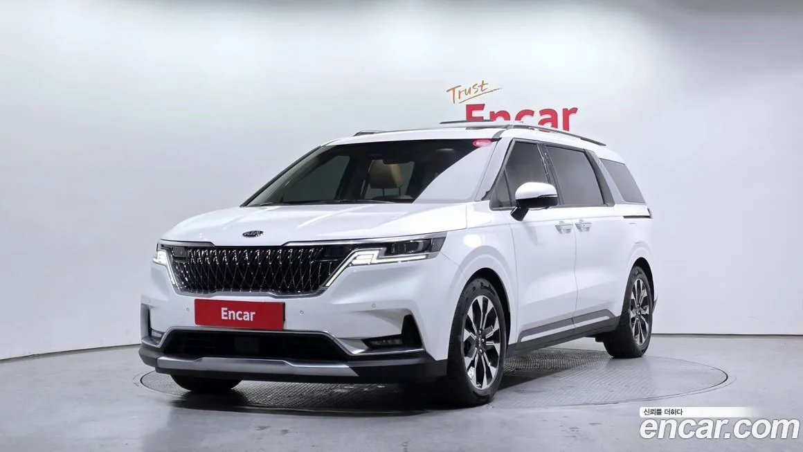 Kia Carnival — фото 1
