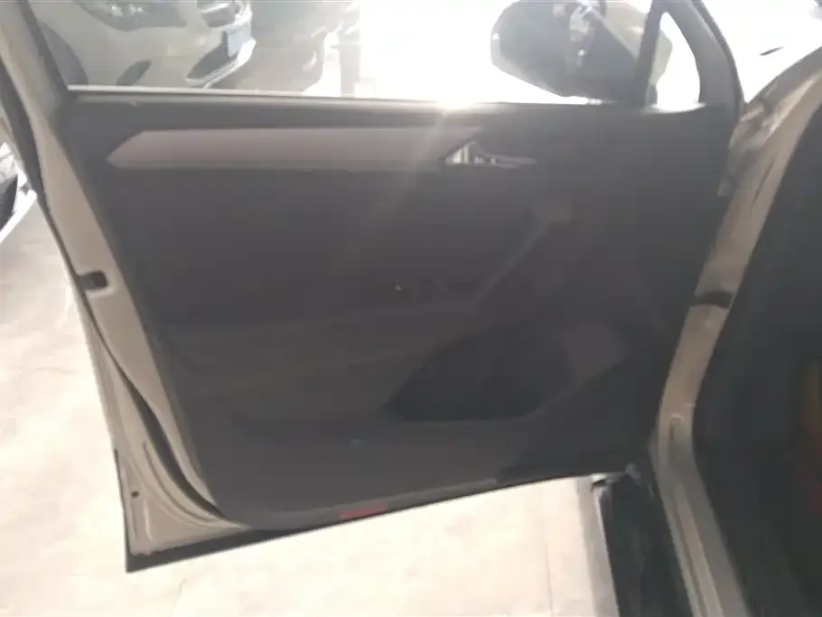 Volkswagen Tiguan L 2021 из CN, фото 8