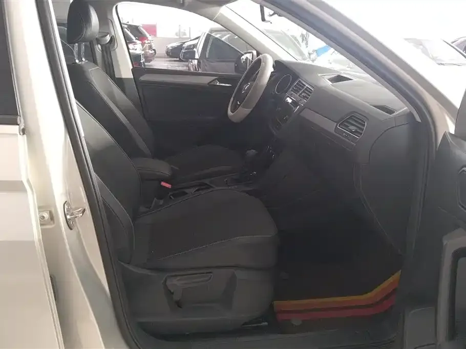 Volkswagen Tiguan L 2021 из CN, фото 3