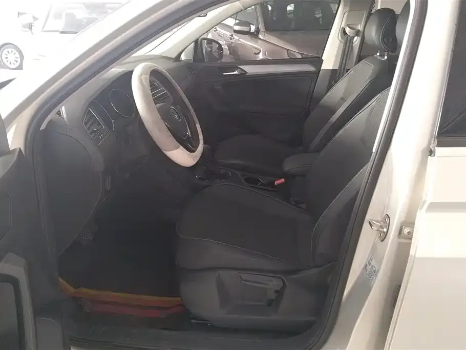 Volkswagen Tiguan L 2021 из CN, фото 4
