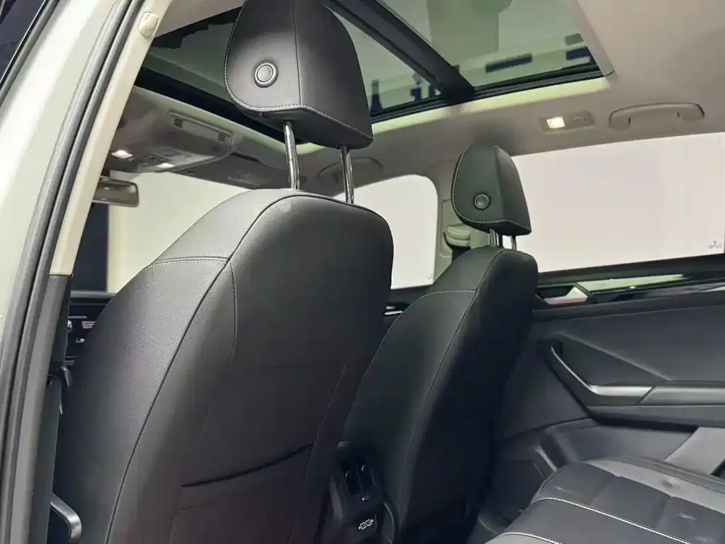Volkswagen T-Roc 2021 из CN, фото 4