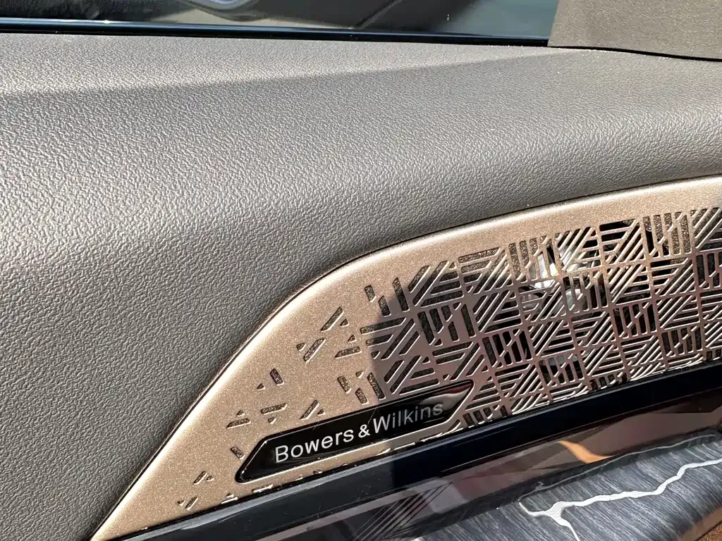BMW 5 Series — фото 10